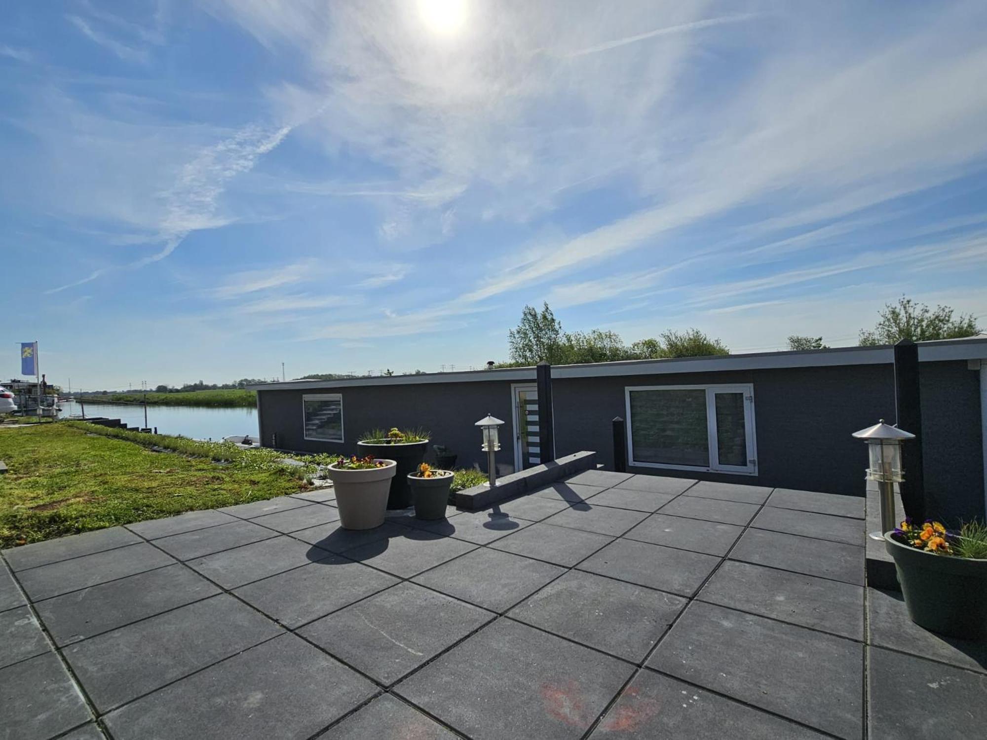 Luxe Woonboot In De Natuur Evt Met Console Bootje! Λεουβάρντεν Εξωτερικό φωτογραφία
